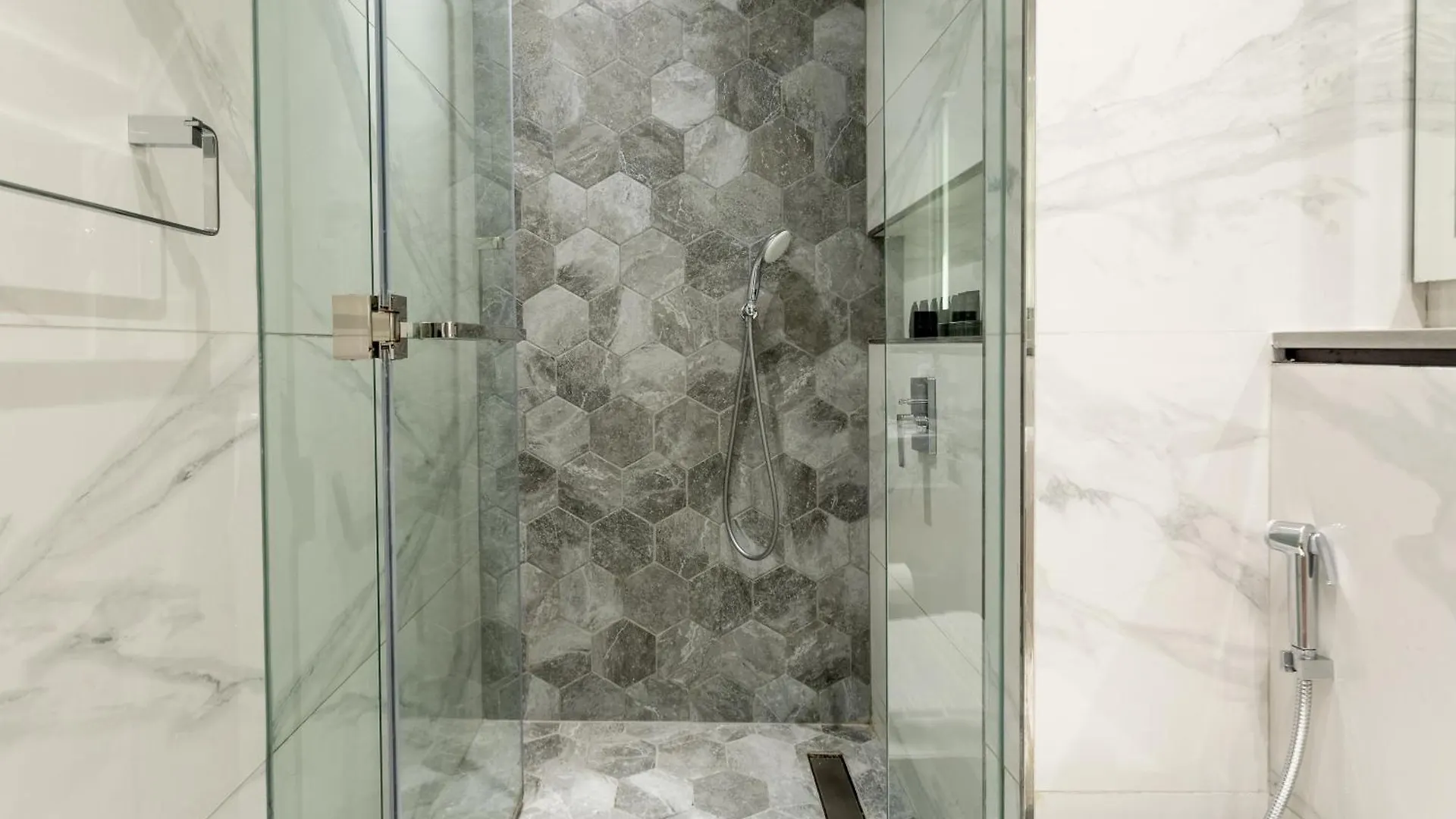 Sleek Studio Apartment Mag 318 Dubai 0*,  United Arab Emirates