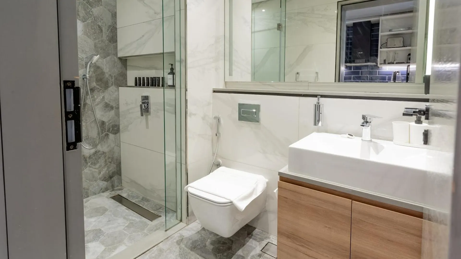 Sleek Studio Apartment Mag 318 Dubai United Arab Emirates