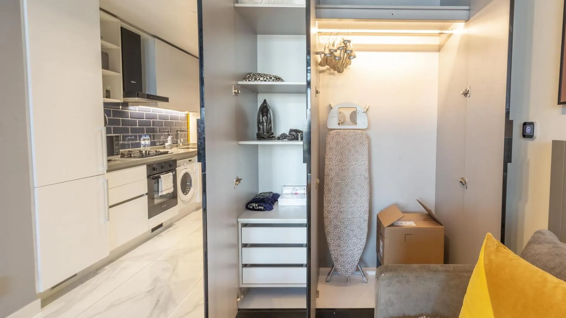 Sleek Studio Apartment Mag 318 Dubai
